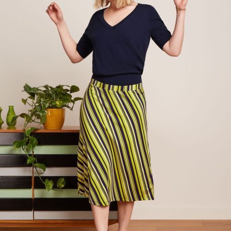 Falda Juno Rayas de King Louie, de corte evasé, con cintura alta elástica y estampado de rayas finas en tejido de viscosa LENZING™ ECOVERO™.
