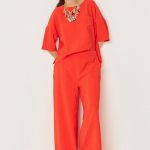 Pantalón palazzo Klodin de SKFK en TENCEL™, con cintura elástica trasera y bolsillos laterales.