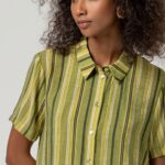 Camisa larga de rayas verticales con manga corta de Surkana